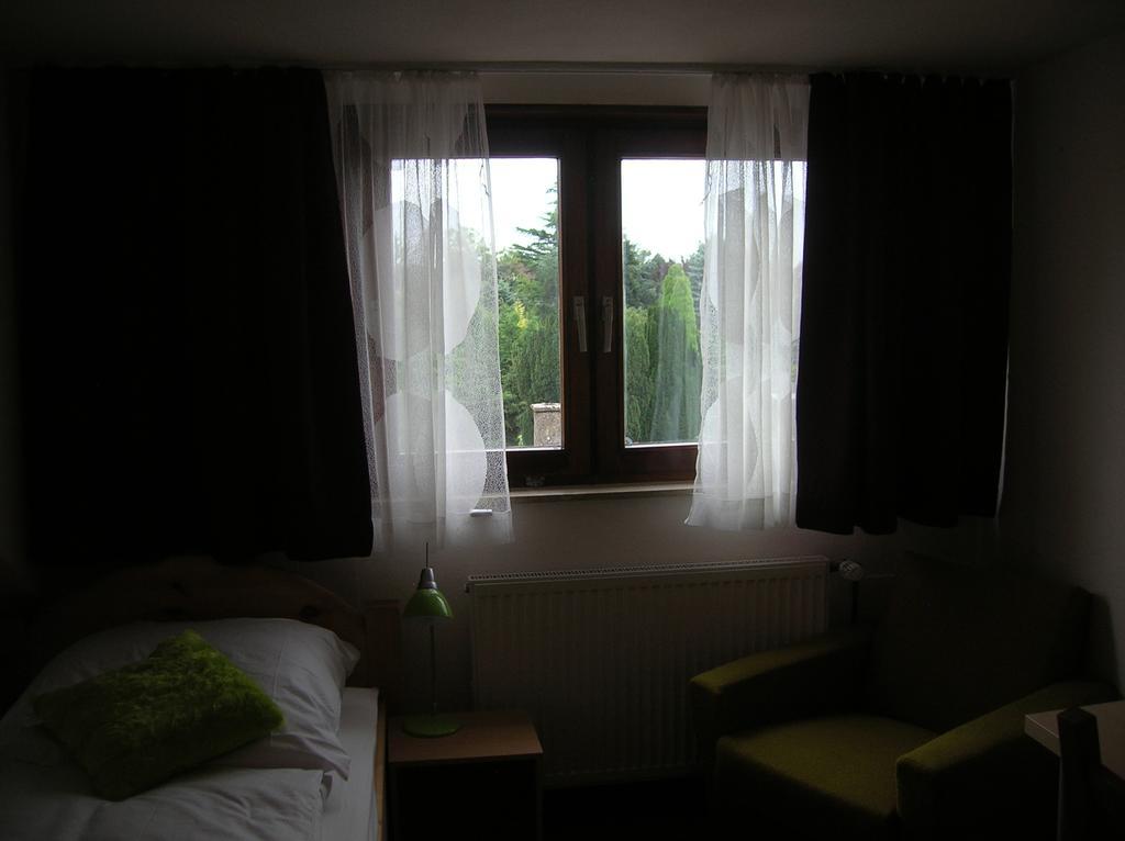 Отель Neuss-Nord Экстерьер фото